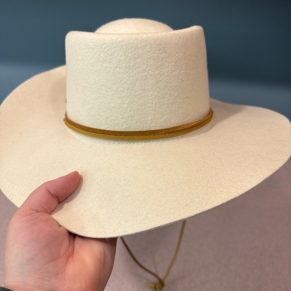 NWT GIGI PIP HAT 55 main image 6